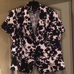 Lane Bryant Beautiful Floral spring jacket